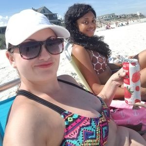 Meet your Posher, Dana